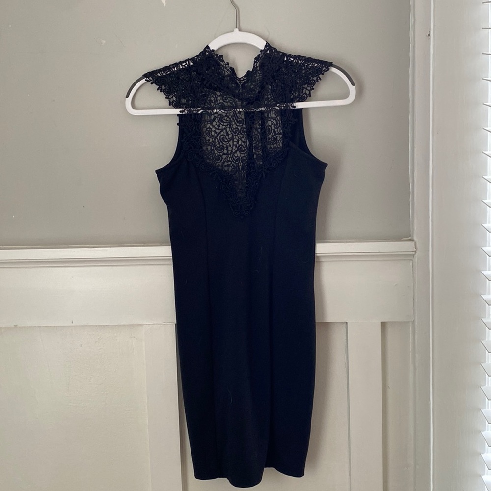 Lulu’s Black Dress